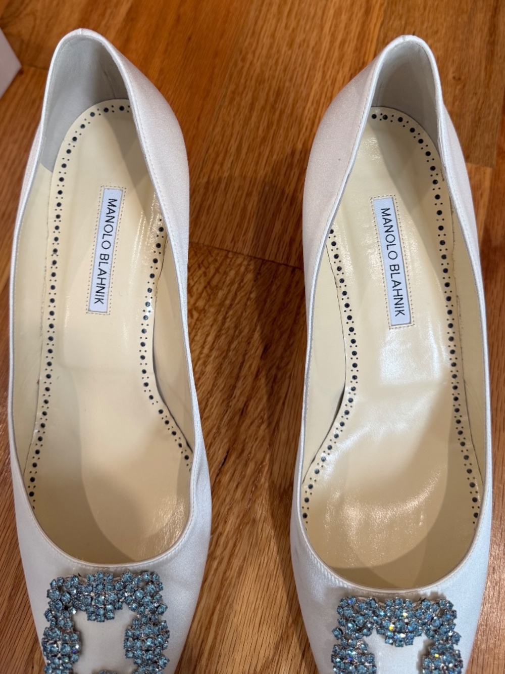 Manolo Blahnik Hangisi Bride 50 White Satin Pumps Size 43 US 13 - Picture 7 of 16